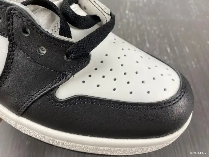 HYPE Jordan White High BQ4422-001 (2023) Retro 1 85 Black 0405